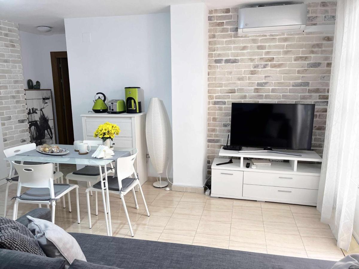 Apt Historic Center Malaga Free Parking ภายนอก รูปภาพ